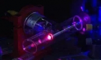 研究人员正在建立一个精确的计时器—原子钟抓捕暗物质