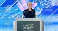 机器人“索菲亚”之父称，2045年人类可与机器人结婚